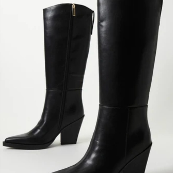 Western Black Heeled Boots - Picture 2 of 4